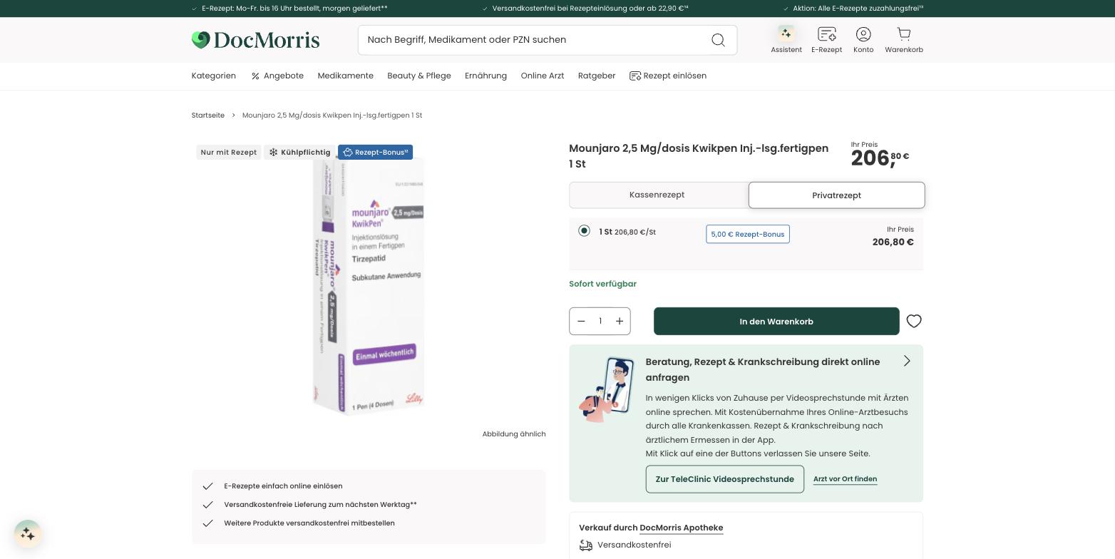 The section 11 ApoG artefact, live on the product page. Mounjaro 2,5 mg at 206,80 EUR, the German list price to the cent, sold by DocMorris Apotheke, sofort verfügbar, with a 5,00 EUR Rezept-Bonus. And directly beneath the buy button, in the same box: "Beratung, Rezept und Krankschreibung direkt online anfragen", with a button reading "Zur TeleClinic Videosprechstunde". TeleClinic is wholly owned by DocMorris. This is the steering LG Köln held unlawful on 29 April 2026, sitting on the product page of a prescription-only GLP-1.